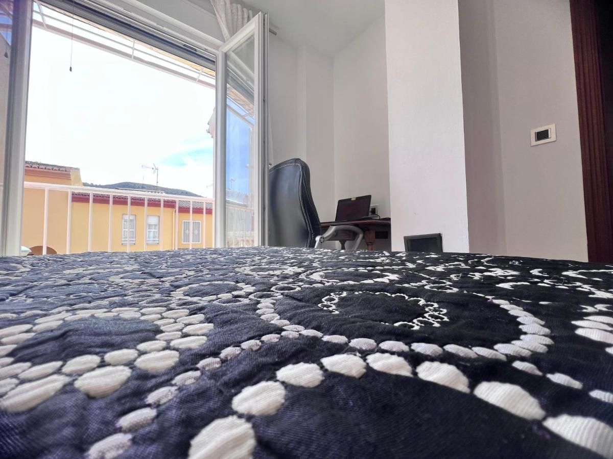 Апартаменты Casa Ideal Familias Y Grupos Con Balcones Exterior Soleada Patios Cerca Alhambra, Sierra Nevada, Rio Genil, Lancha Del Genil, Parque Llano Y Reloj Del Sol Con Barbacoas, Campo De Futbol, Circuito Gimnasia Гранада Экстерьер фото