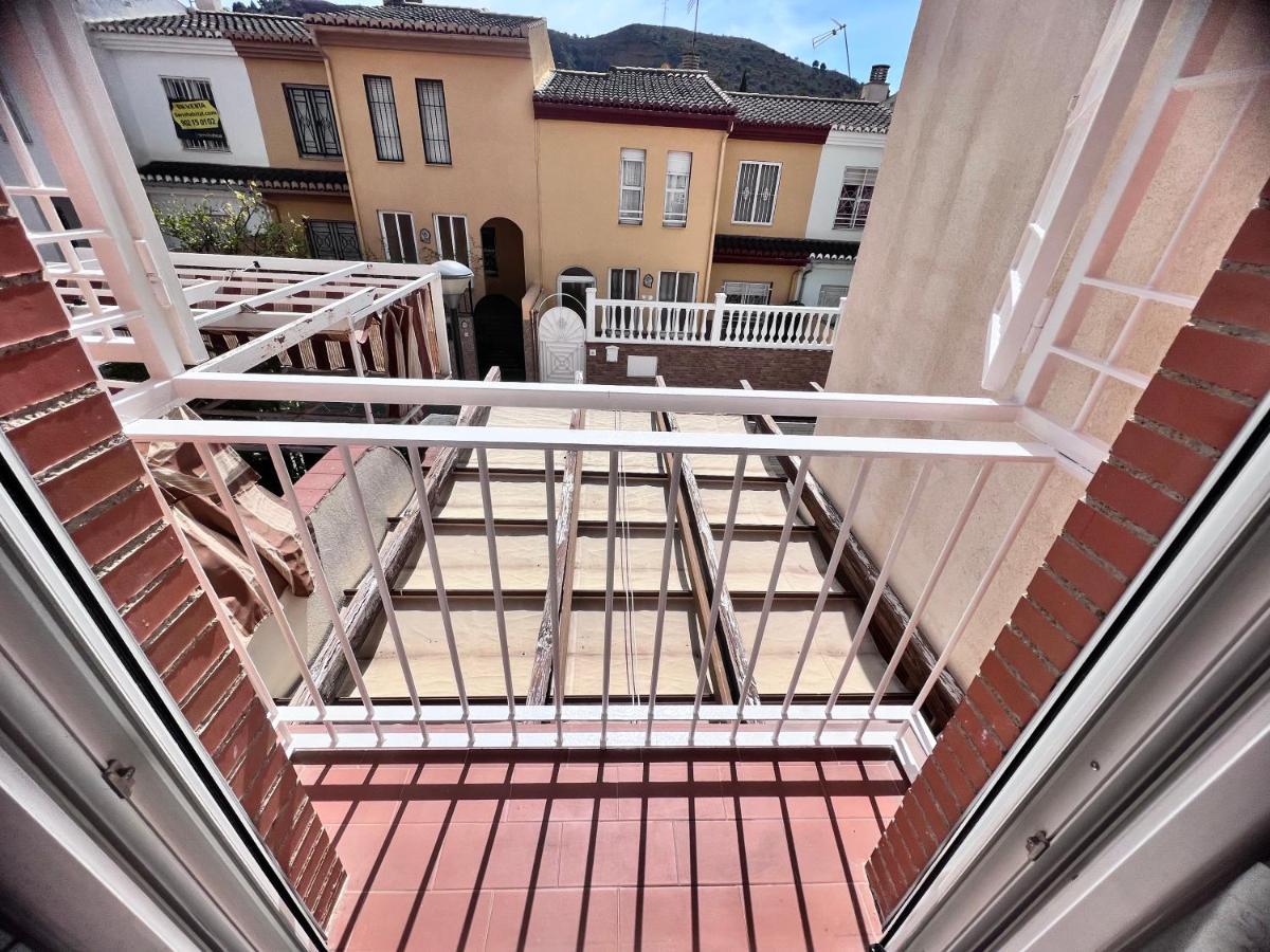 Апартаменты Casa Ideal Familias Y Grupos Con Balcones Exterior Soleada Patios Cerca Alhambra, Sierra Nevada, Rio Genil, Lancha Del Genil, Parque Llano Y Reloj Del Sol Con Barbacoas, Campo De Futbol, Circuito Gimnasia Гранада Экстерьер фото
