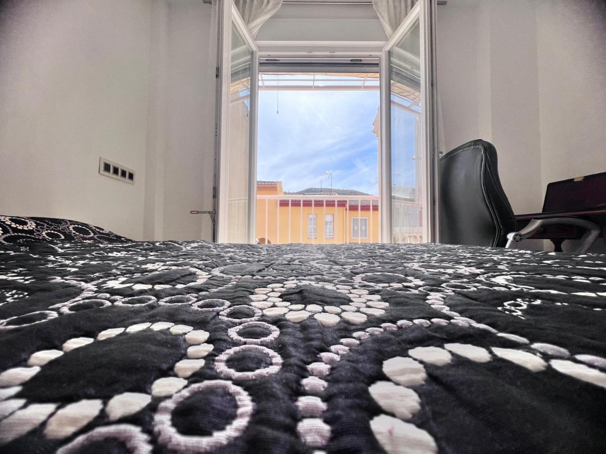 Апартаменты Casa Ideal Familias Y Grupos Con Balcones Exterior Soleada Patios Cerca Alhambra, Sierra Nevada, Rio Genil, Lancha Del Genil, Parque Llano Y Reloj Del Sol Con Barbacoas, Campo De Futbol, Circuito Gimnasia Гранада Экстерьер фото