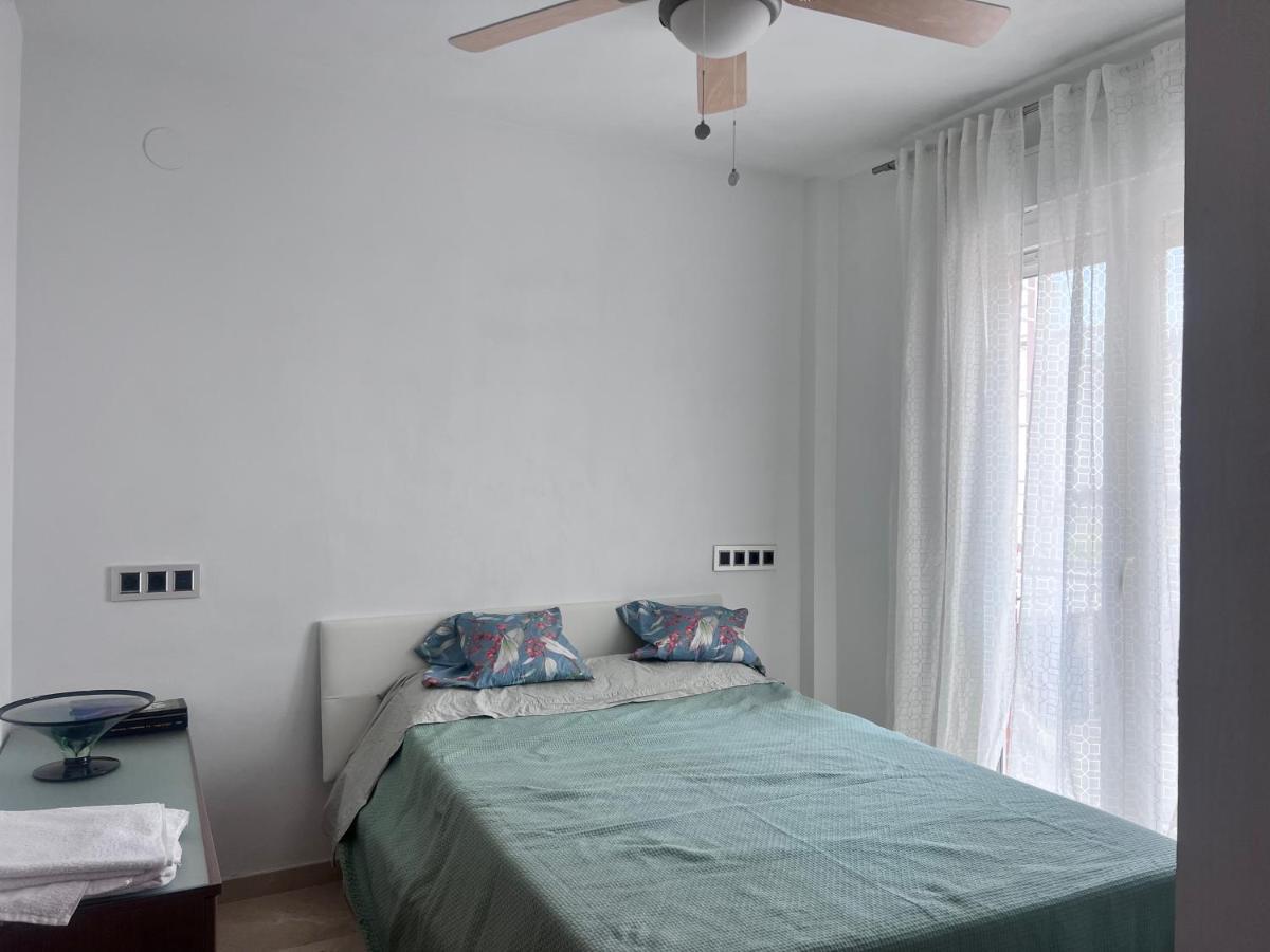 Апартаменты Casa Ideal Familias Y Grupos Con Balcones Exterior Soleada Patios Cerca Alhambra, Sierra Nevada, Rio Genil, Lancha Del Genil, Parque Llano Y Reloj Del Sol Con Barbacoas, Campo De Futbol, Circuito Gimnasia Гранада Экстерьер фото