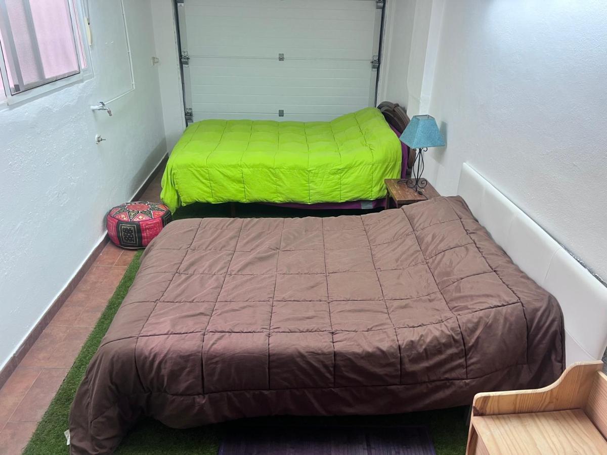 Апартаменты Casa Ideal Familias Y Grupos Con Balcones Exterior Soleada Patios Cerca Alhambra, Sierra Nevada, Rio Genil, Lancha Del Genil, Parque Llano Y Reloj Del Sol Con Barbacoas, Campo De Futbol, Circuito Gimnasia Гранада Экстерьер фото