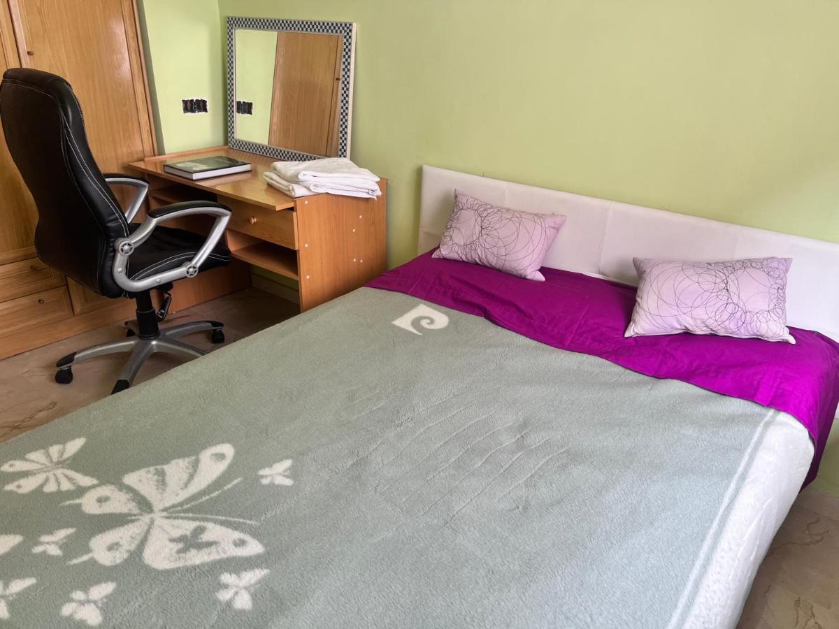 Апартаменты Casa Ideal Familias Y Grupos Con Balcones Exterior Soleada Patios Cerca Alhambra, Sierra Nevada, Rio Genil, Lancha Del Genil, Parque Llano Y Reloj Del Sol Con Barbacoas, Campo De Futbol, Circuito Gimnasia Гранада Экстерьер фото