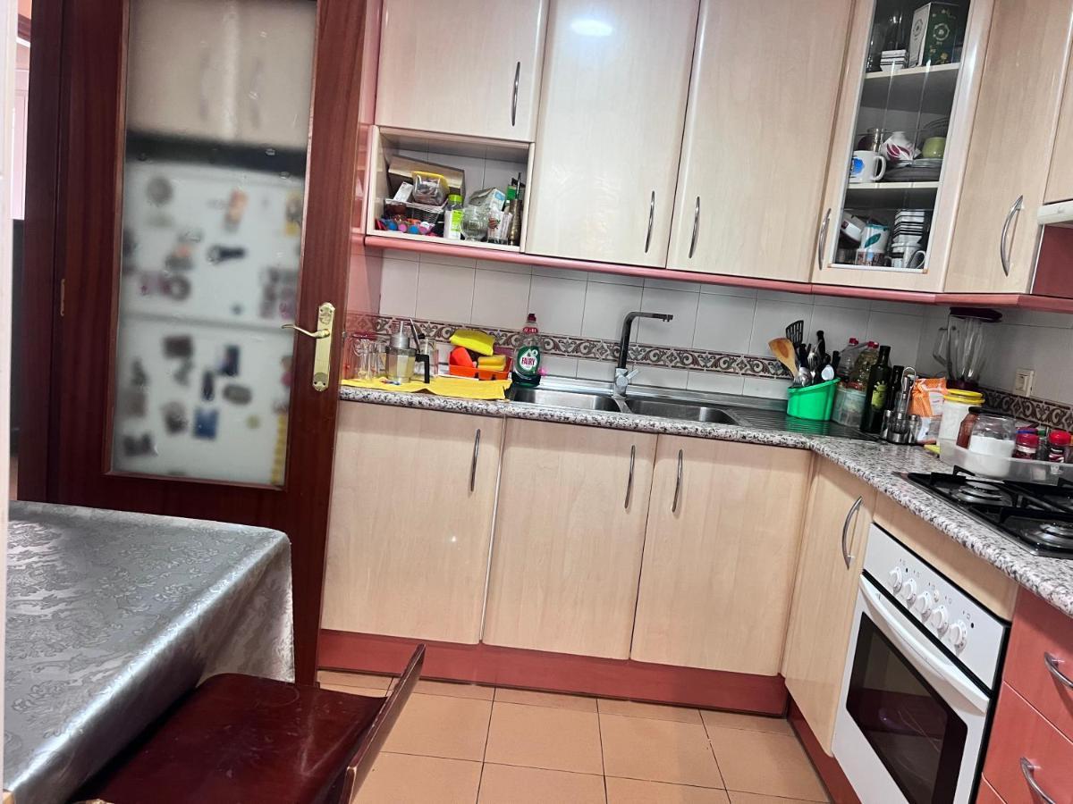 Апартаменты Casa Ideal Familias Y Grupos Con Balcones Exterior Soleada Patios Cerca Alhambra, Sierra Nevada, Rio Genil, Lancha Del Genil, Parque Llano Y Reloj Del Sol Con Barbacoas, Campo De Futbol, Circuito Gimnasia Гранада Экстерьер фото