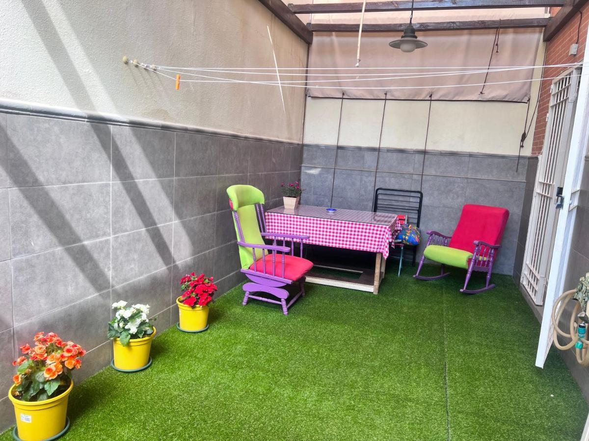 Апартаменты Casa Ideal Familias Y Grupos Con Balcones Exterior Soleada Patios Cerca Alhambra, Sierra Nevada, Rio Genil, Lancha Del Genil, Parque Llano Y Reloj Del Sol Con Barbacoas, Campo De Futbol, Circuito Gimnasia Гранада Экстерьер фото