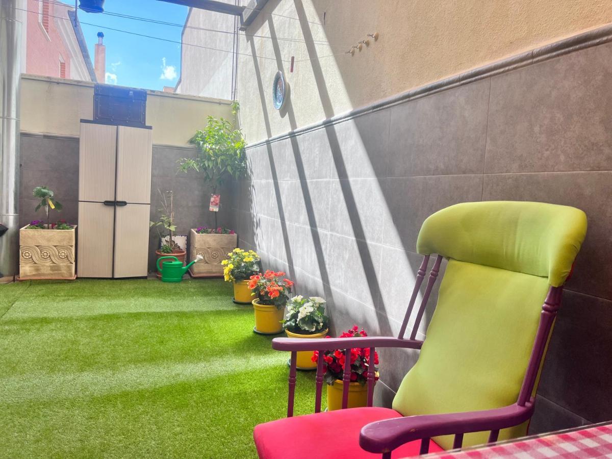 Апартаменты Casa Ideal Familias Y Grupos Con Balcones Exterior Soleada Patios Cerca Alhambra, Sierra Nevada, Rio Genil, Lancha Del Genil, Parque Llano Y Reloj Del Sol Con Barbacoas, Campo De Futbol, Circuito Gimnasia Гранада Экстерьер фото