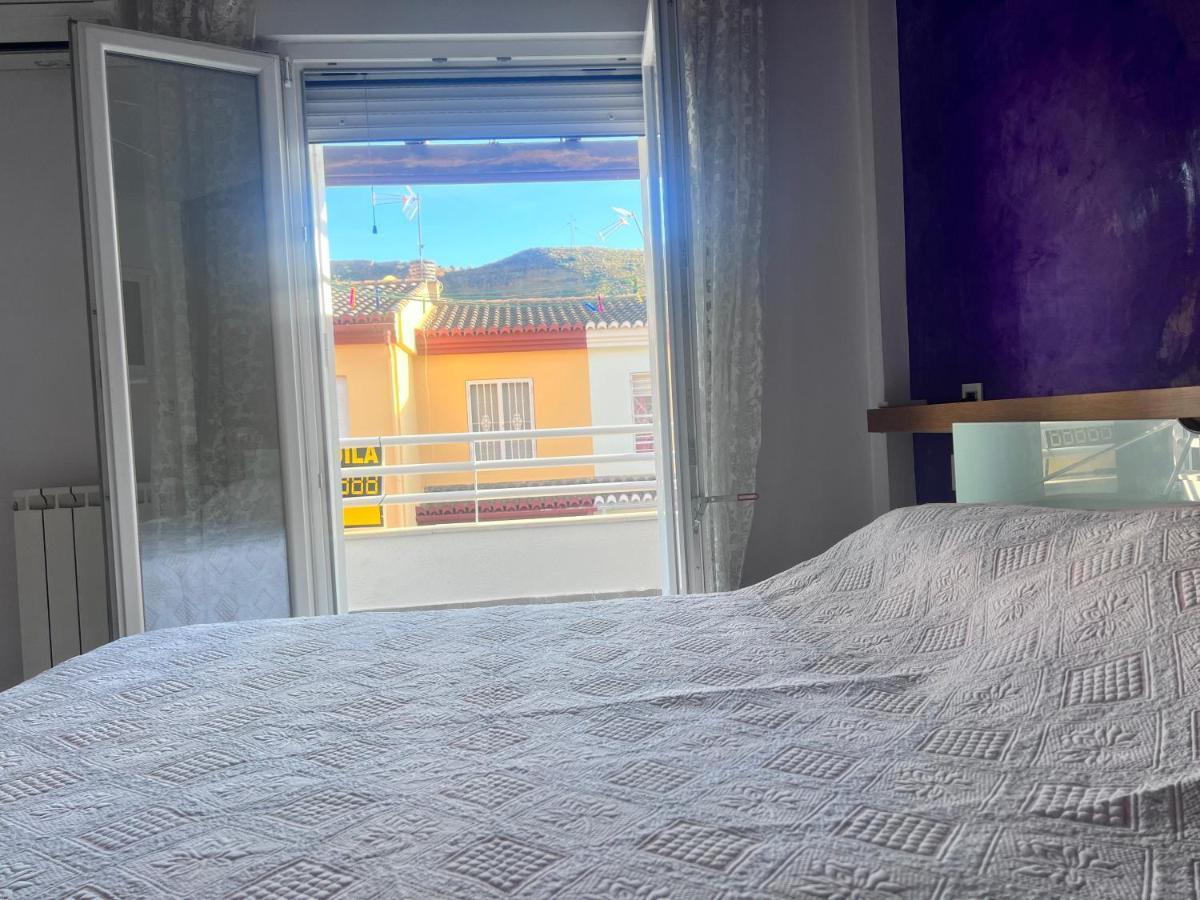 Апартаменты Casa Ideal Familias Y Grupos Con Balcones Exterior Soleada Patios Cerca Alhambra, Sierra Nevada, Rio Genil, Lancha Del Genil, Parque Llano Y Reloj Del Sol Con Barbacoas, Campo De Futbol, Circuito Gimnasia Гранада Экстерьер фото