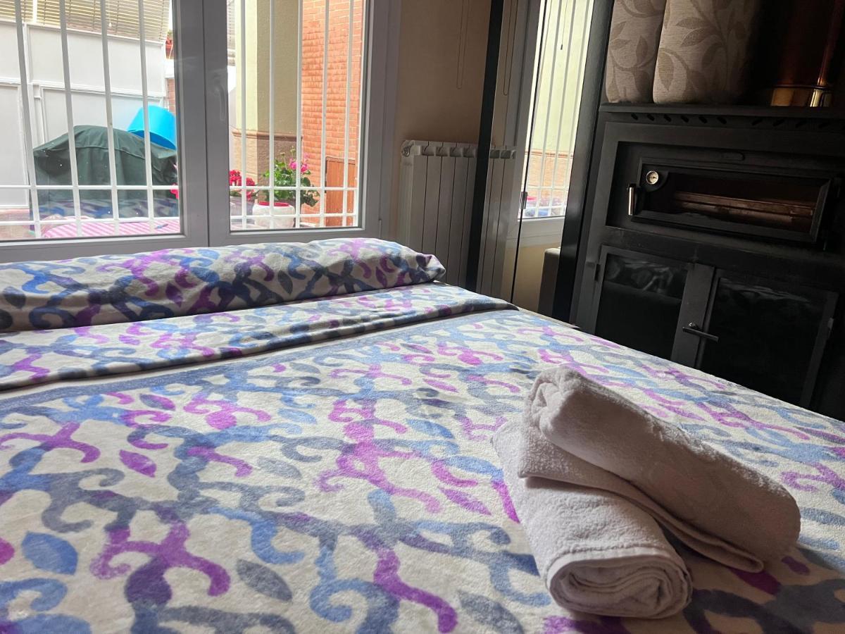 Апартаменты Casa Ideal Familias Y Grupos Con Balcones Exterior Soleada Patios Cerca Alhambra, Sierra Nevada, Rio Genil, Lancha Del Genil, Parque Llano Y Reloj Del Sol Con Barbacoas, Campo De Futbol, Circuito Gimnasia Гранада Экстерьер фото