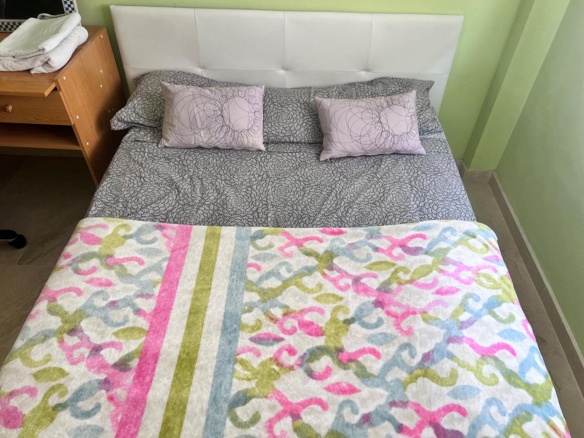 Апартаменты Casa Ideal Familias Y Grupos Con Balcones Exterior Soleada Patios Cerca Alhambra, Sierra Nevada, Rio Genil, Lancha Del Genil, Parque Llano Y Reloj Del Sol Con Barbacoas, Campo De Futbol, Circuito Gimnasia Гранада Экстерьер фото