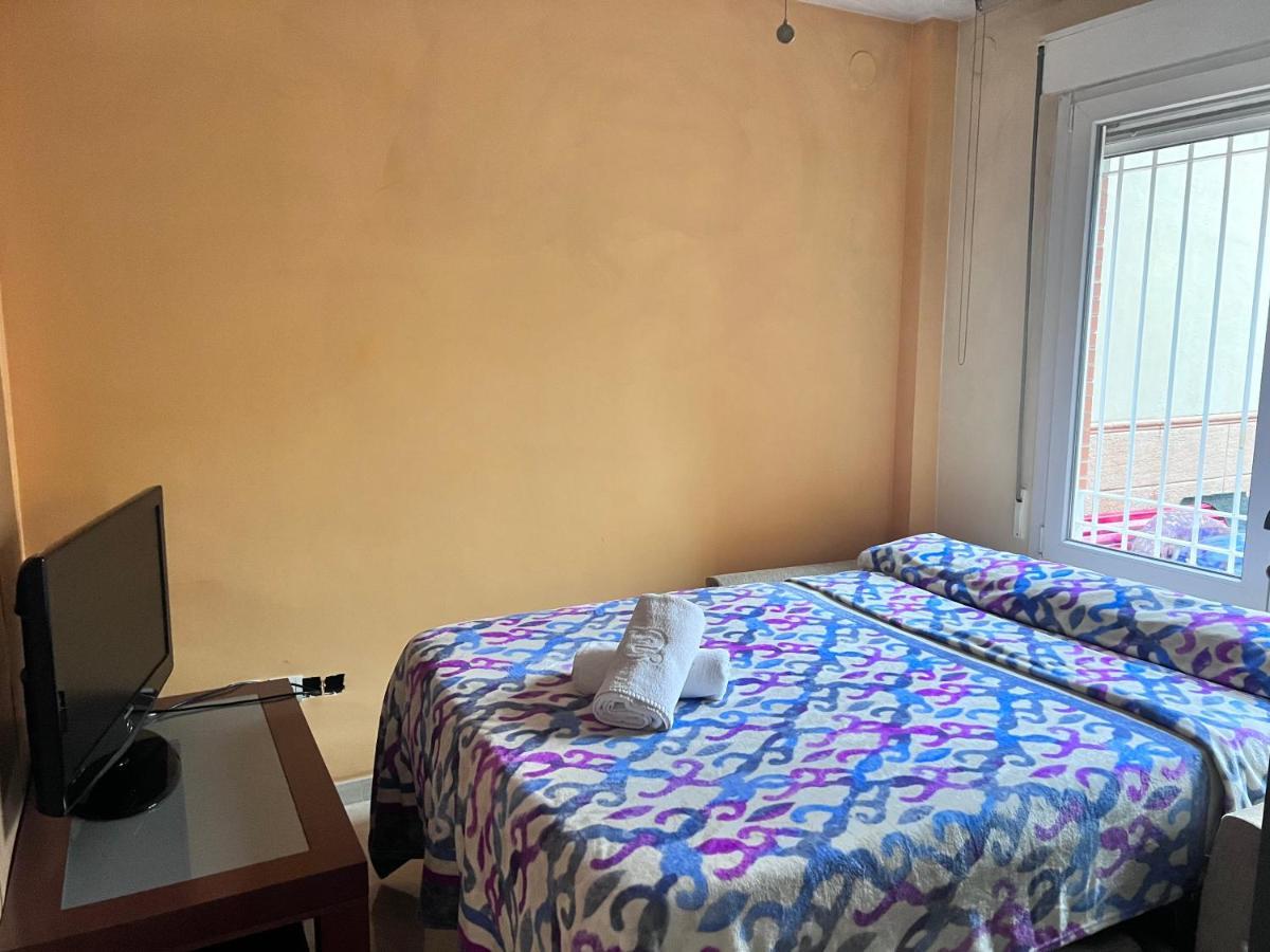 Апартаменты Casa Ideal Familias Y Grupos Con Balcones Exterior Soleada Patios Cerca Alhambra, Sierra Nevada, Rio Genil, Lancha Del Genil, Parque Llano Y Reloj Del Sol Con Barbacoas, Campo De Futbol, Circuito Gimnasia Гранада Экстерьер фото