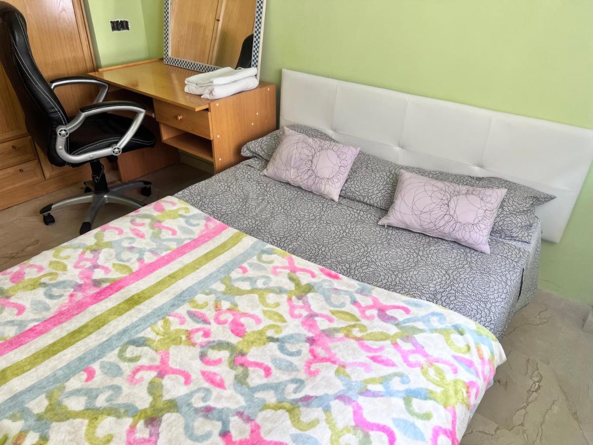Апартаменты Casa Ideal Familias Y Grupos Con Balcones Exterior Soleada Patios Cerca Alhambra, Sierra Nevada, Rio Genil, Lancha Del Genil, Parque Llano Y Reloj Del Sol Con Barbacoas, Campo De Futbol, Circuito Gimnasia Гранада Экстерьер фото